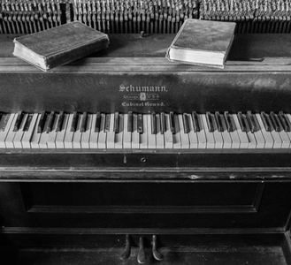 Piano, black-and-white