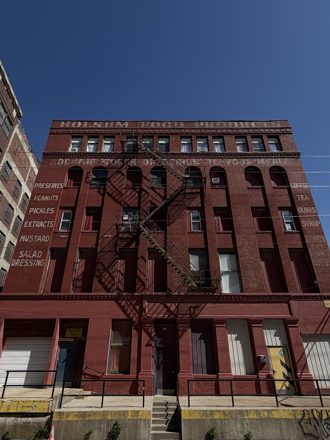 Red-brick Holsum facade, version 2